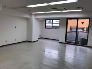 新根岸拾番館302　フロア