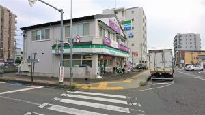 ファミリーマート土呂駅前店